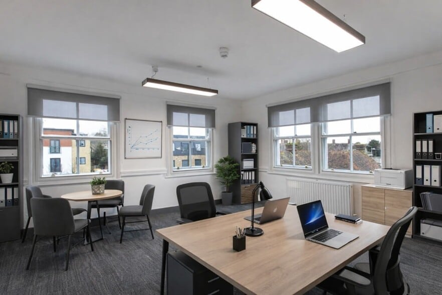 Knightrider St, Maidstone to rent - Interior Photo - Image 3 of 5