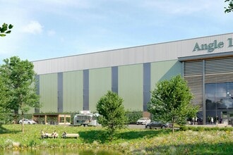 Riverside Way, Camberley to rent Building Photo- Image 1 of 4