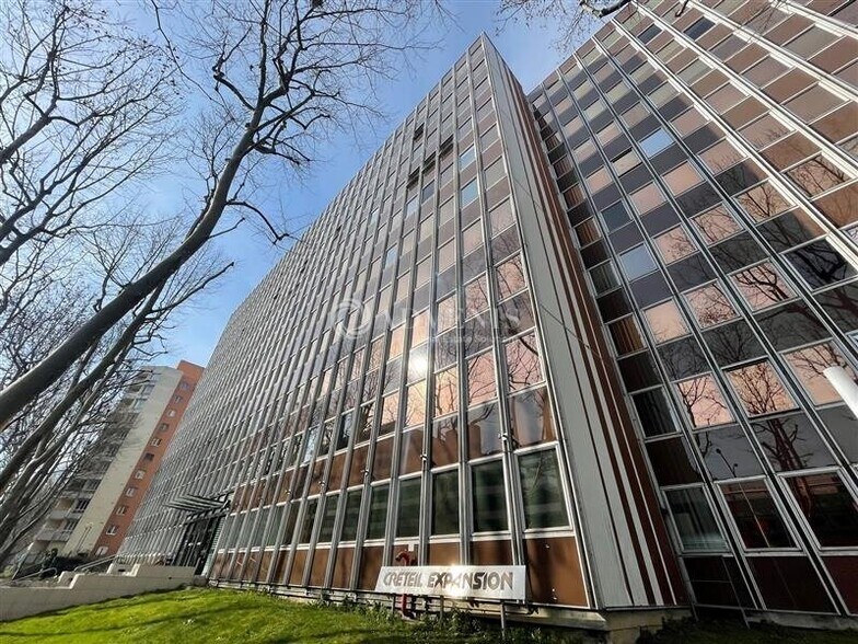 Office in Créteil to rent - Building Photo - Image 1 of 6