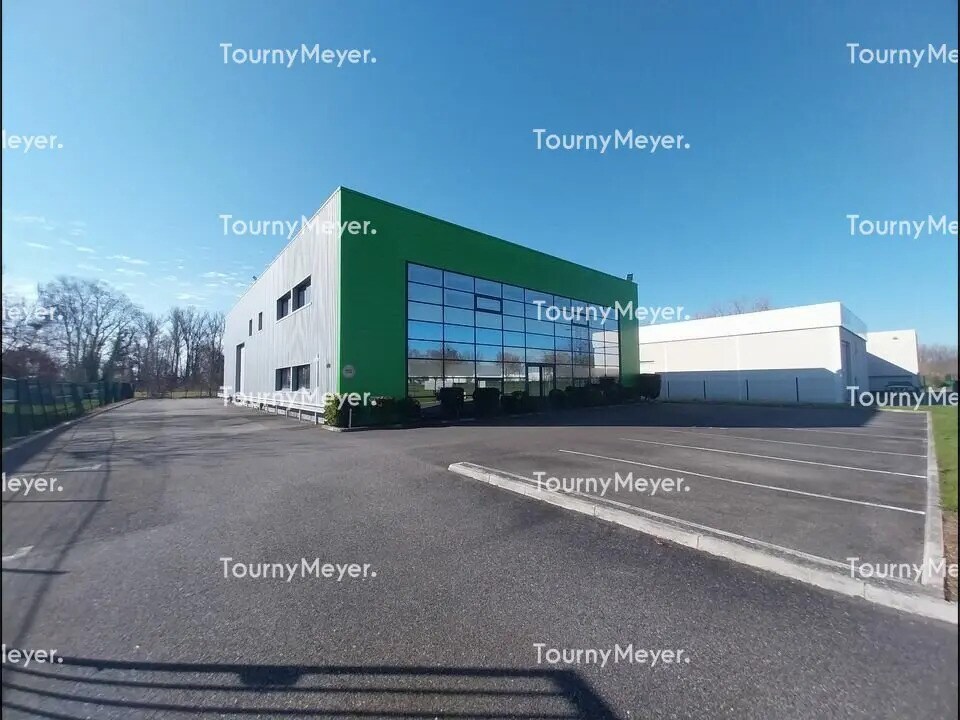 Light Industrial in Villeneuve-lès-Bouloc for sale Building Photo- Image 1 of 12