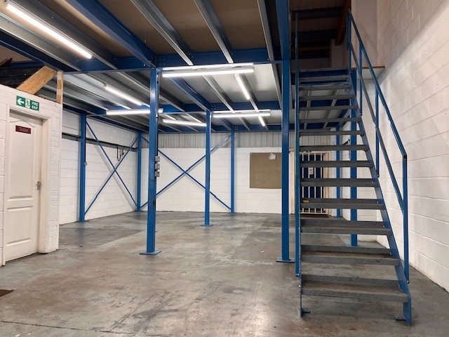 Hawkins Ln, Burton On Trent to rent - Interior Photo - Image 3 of 8