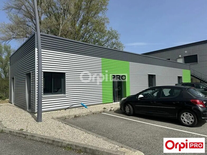 Office in Valence to rent - Building Photo - Image 2 of 8