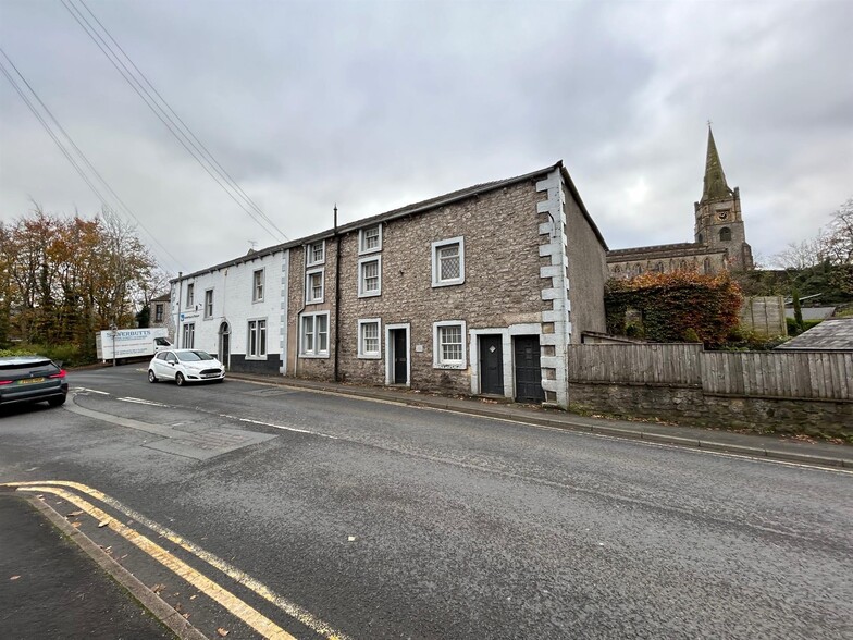 5-7 Waddington Rd, Clitheroe for rent - Building Photo - Image 2 of 2