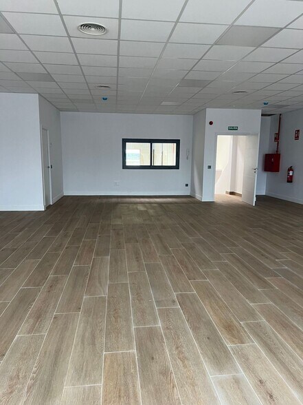 Industrial in Alcorcón, Madrid to rent - Building Photo - Image 3 of 4