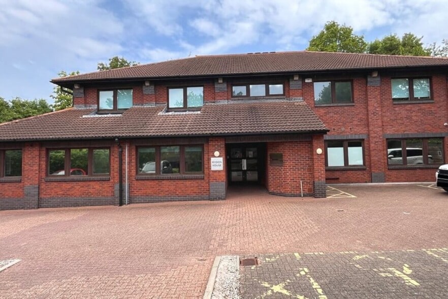 Pynes Hl, Exeter to rent - Building Photo - Image 1 of 1
