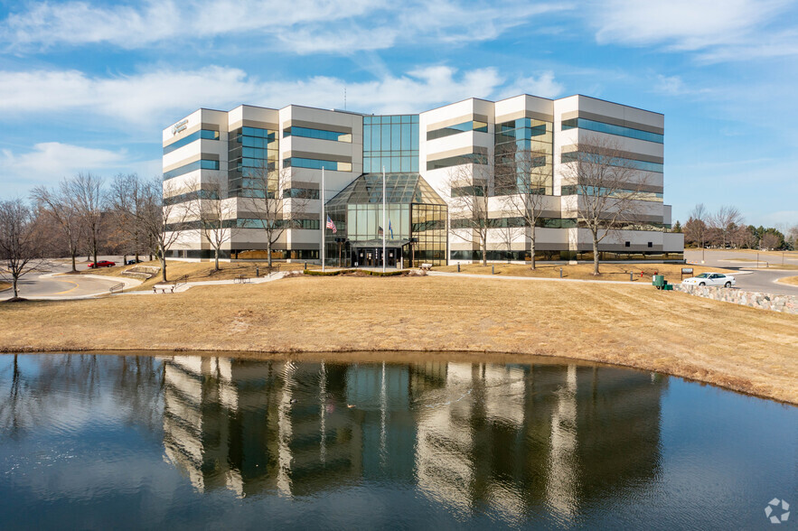 5505 Corporate Dr, Troy, MI for sale - Building Photo - Image 1 of 1