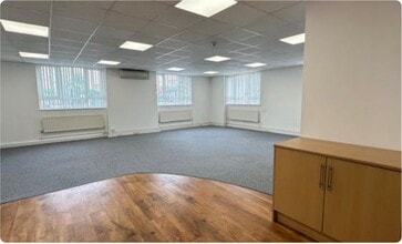 Budbrooke Rd, Warwick to rent Interior Photo- Image 1 of 10