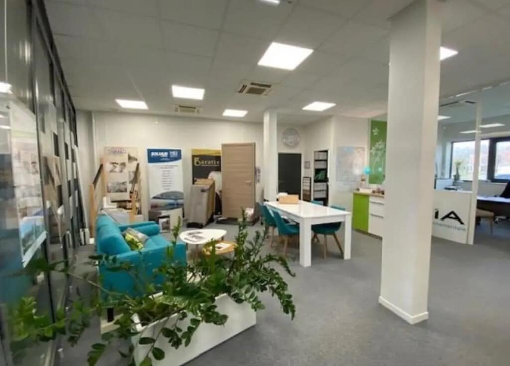 Location Bureaux 143 m² - Photo 1