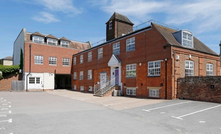 16-18 West St, Farnham for sale - Primary Photo - Image 1 of 1