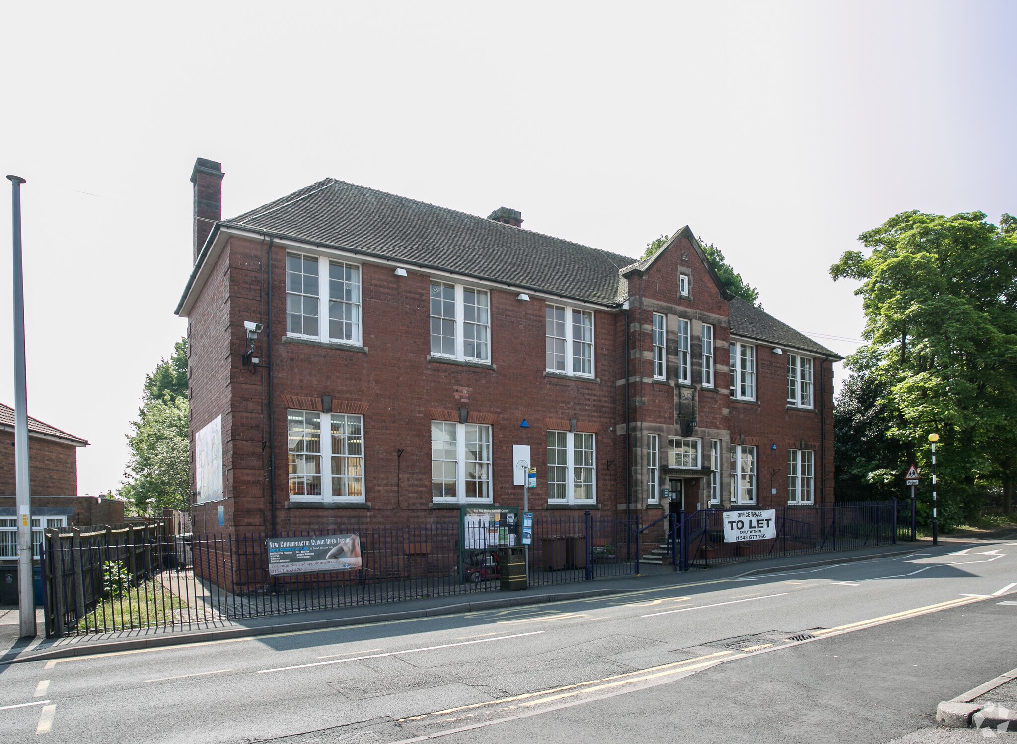 Queen St, Burntwood for sale Primary Photo- Image 1 of 1