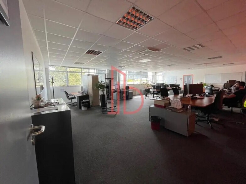 Office in Gradignan to rent - Interior Photo - Image 3 of 6