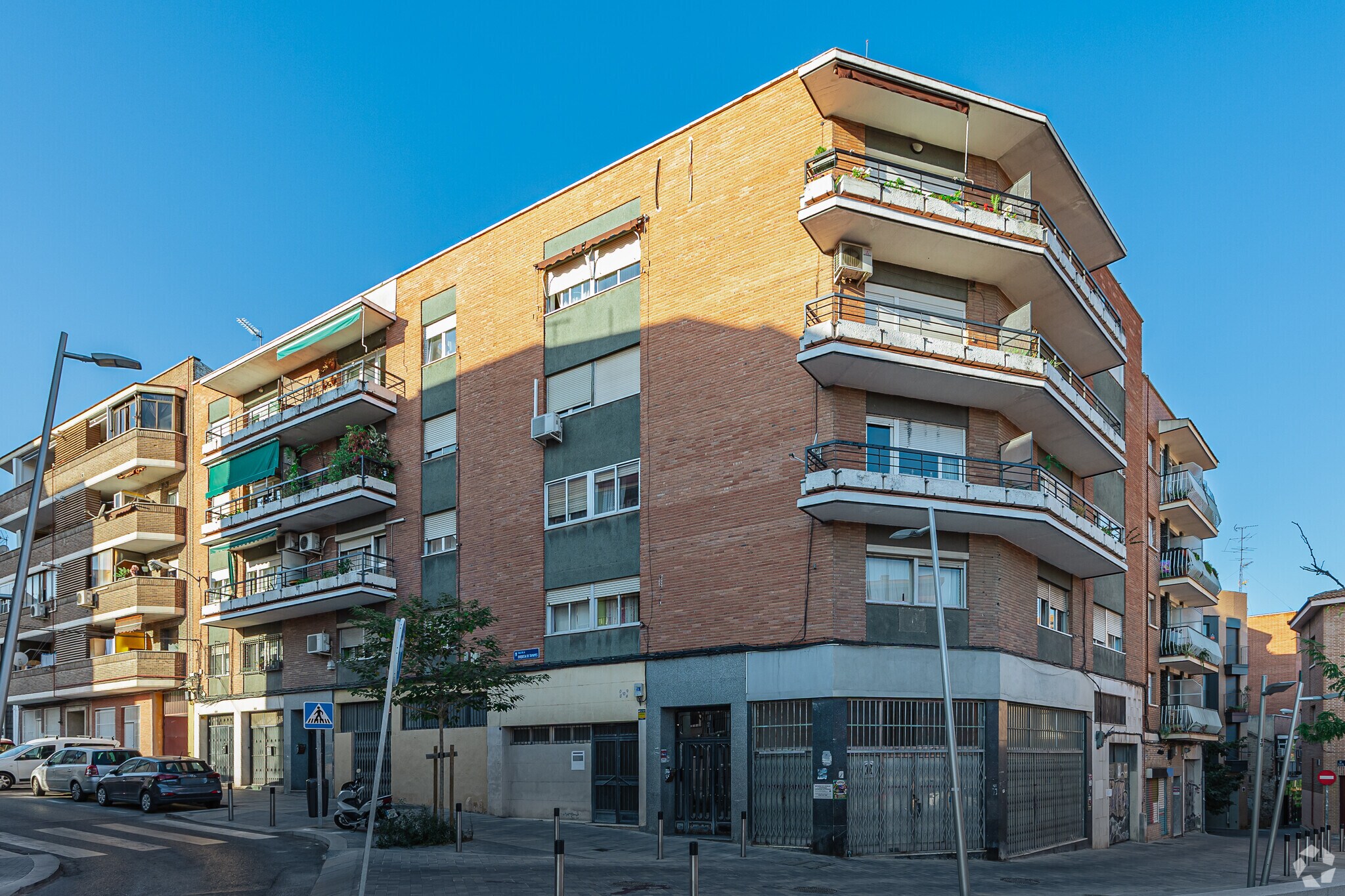 Calle de la Duquesa de Tamames, 2, Madrid, Madrid for sale Primary Photo- Image 1 of 1