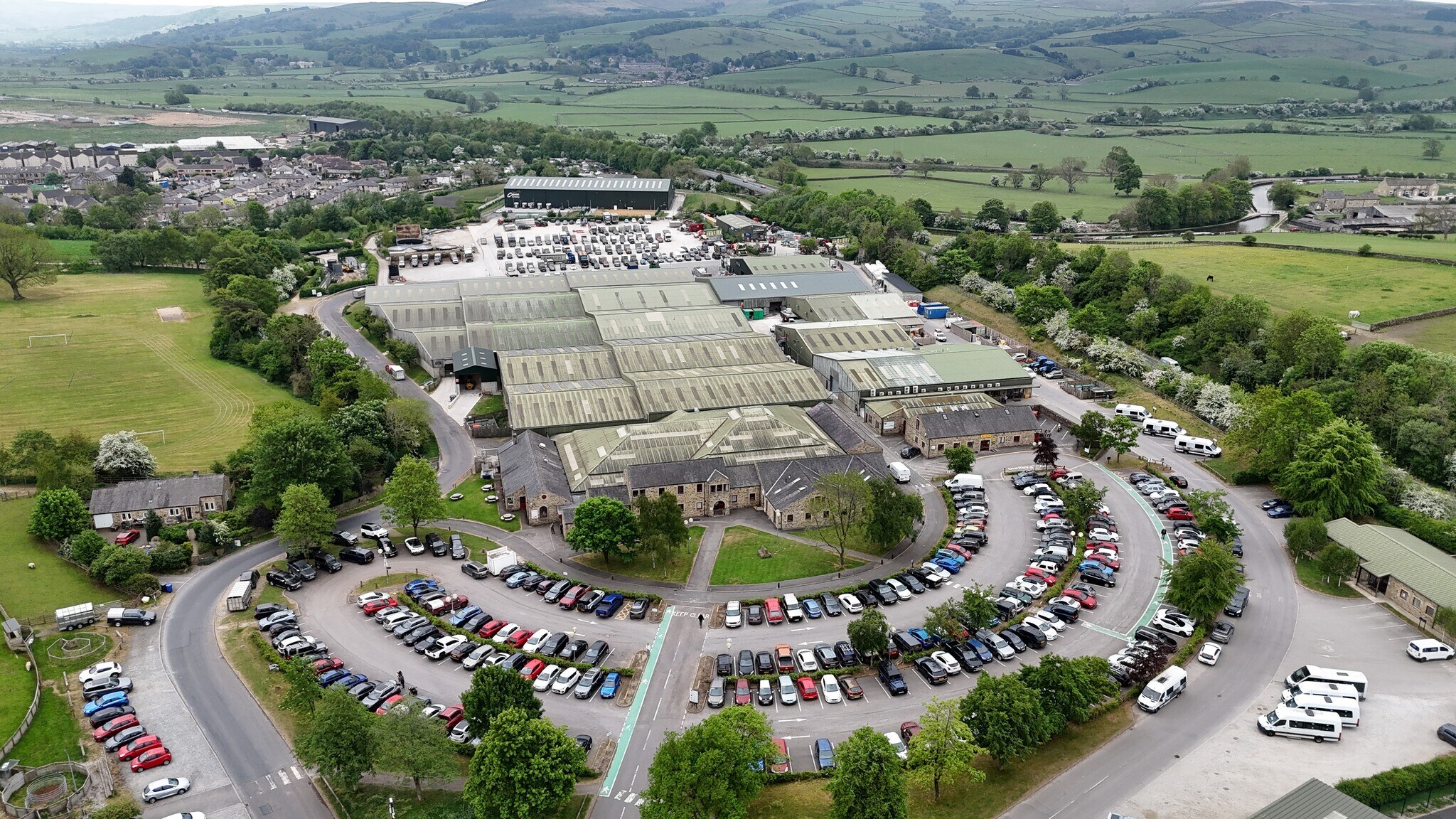 Skipton Auction Mart, Skipton to rent Primary Photo- Image 1 of 2