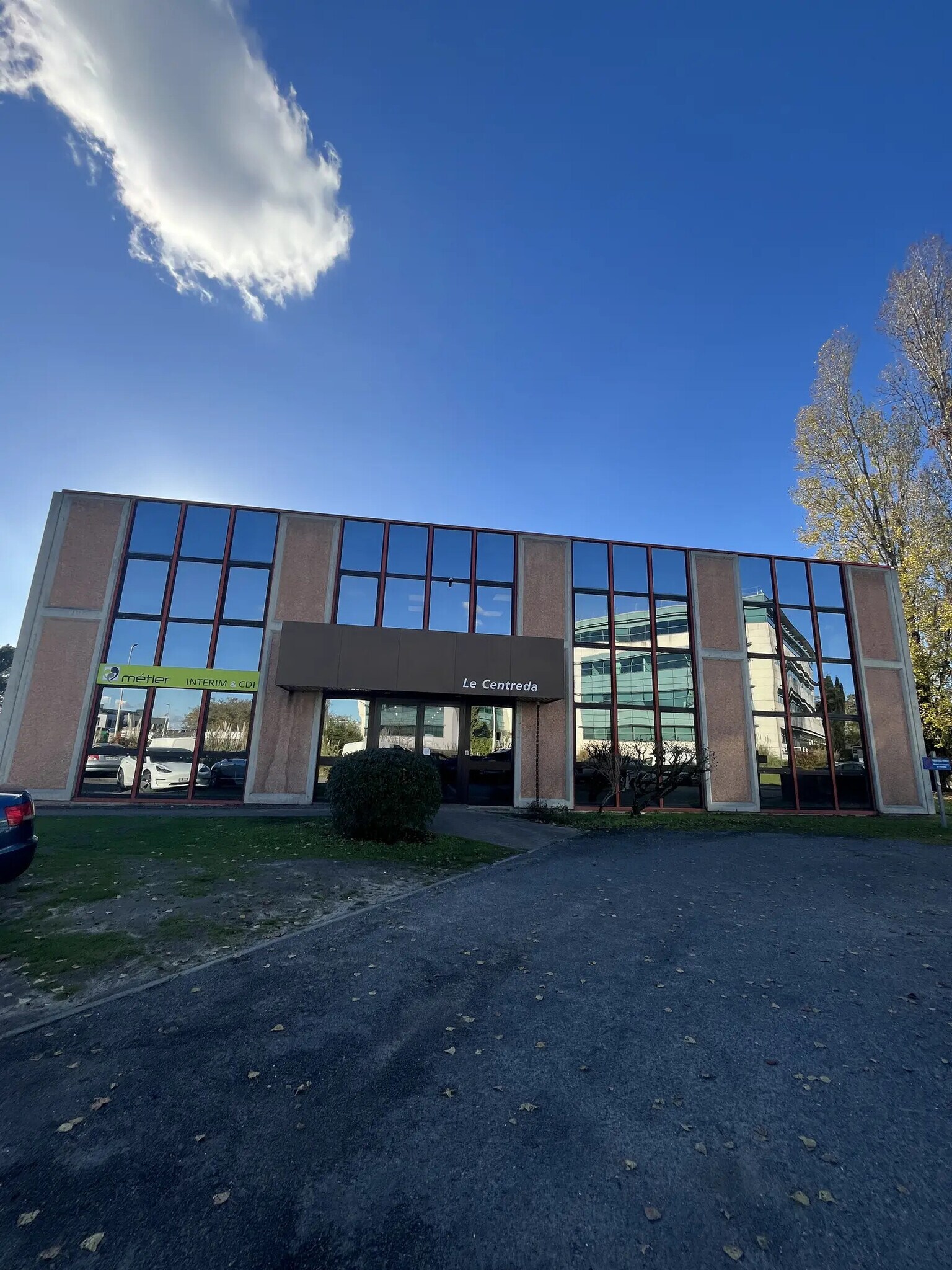 Office in Mérignac to rent Building Photo- Image 1 of 14