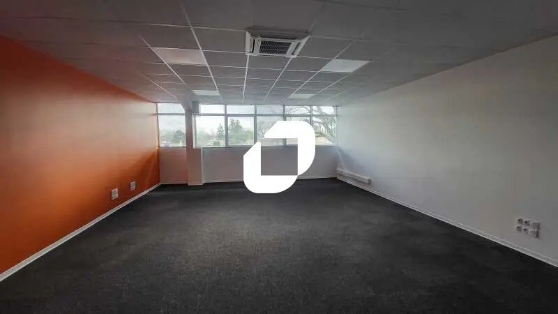 Office in Gradignan to rent - Interior Photo - Image 3 of 7