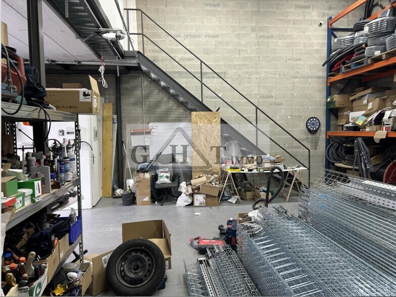Industrial in Gennevilliers to rent - Interior Photo - Image 3 of 5