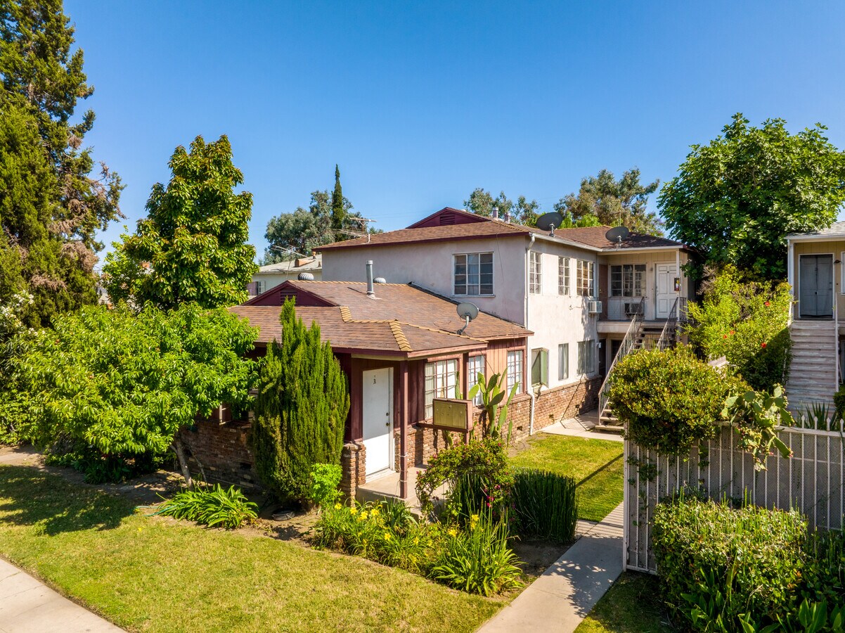 13350 Victory Blvd, Van Nuys, CA 91401 UK