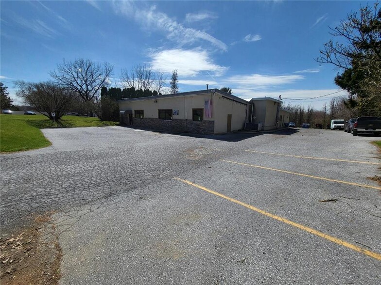 1800 Willow Spur, Macungie, PA for sale - Building Photo - Image 1 of 1