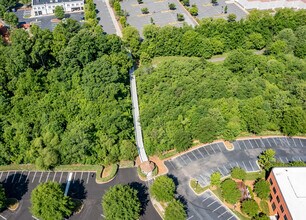 8936 N Pointe Executive Park Dr, Huntersville, NC for rent Building Photo- Image 1 of 4