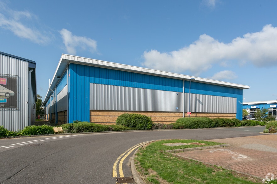 Radway Rd, Swindon to rent - Building Photo - Image 2 of 2