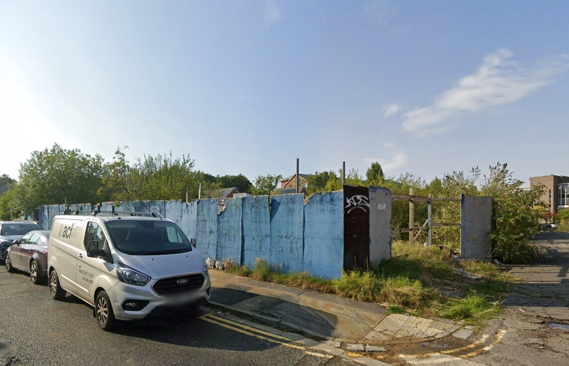 65 Eastern Rd, Bracknell for sale Primary Photo- Image 1 of 3