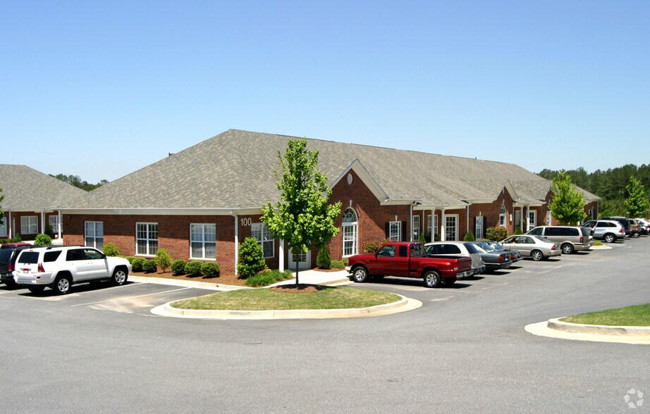 3459 Acworth Due West Rd, Acworth, GA 30101 UK