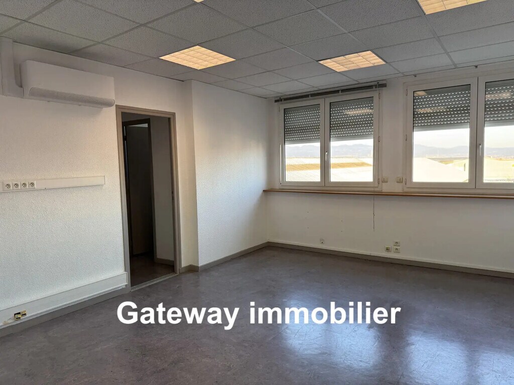 Location Bureaux 95 m² - Photo 1