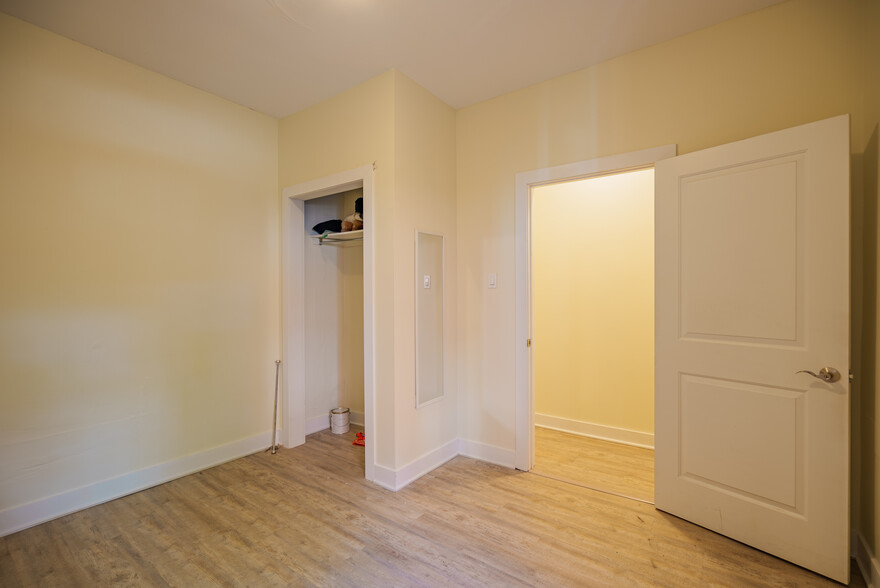 424 Nelson St, Ottawa, ON for sale - Interior Photo - Image 3 of 6