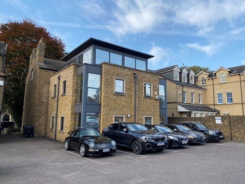 135-137 New London Rd, Chelmsford to rent - Building Photo - Image 3 of 9