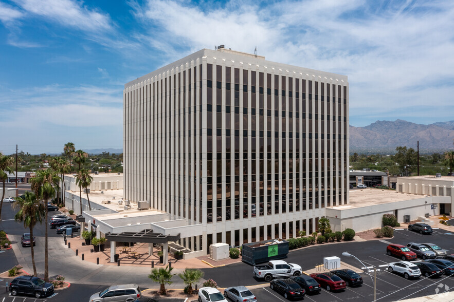 4400 E Broadway Blvd, Tucson, AZ for rent - Building Photo - Image 2 of 22