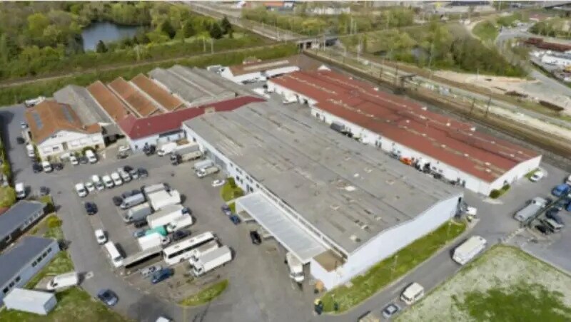 Office in Villeneuve-Saint-Georges to rent - Building Photo - Image 2 of 10