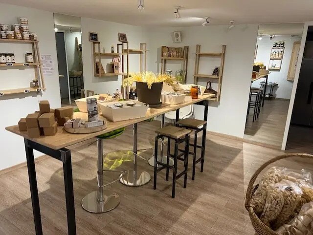 Retail in Annonay for sale Building Photo- Image 1 of 4