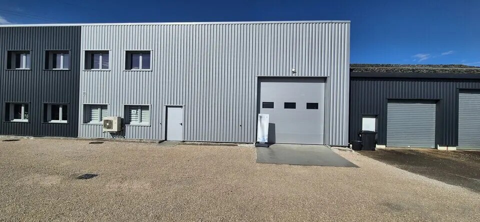 Light Industrial in Chenôve to rent Primary Photo- Image 1 of 7