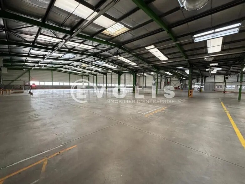 Industrial in Brignais for sale - Interior Photo - Image 3 of 17