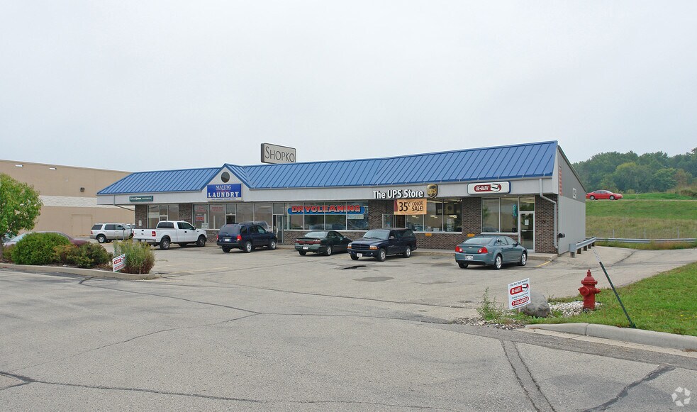 822 Park Ave, Beaver Dam, WI to rent - Primary Photo - Image 3 of 4