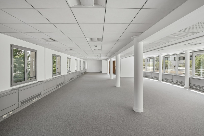 83 Avenue Charles De Gaulle, Neuilly-sur-Seine to rent Interior Photo- Image 1 of 14