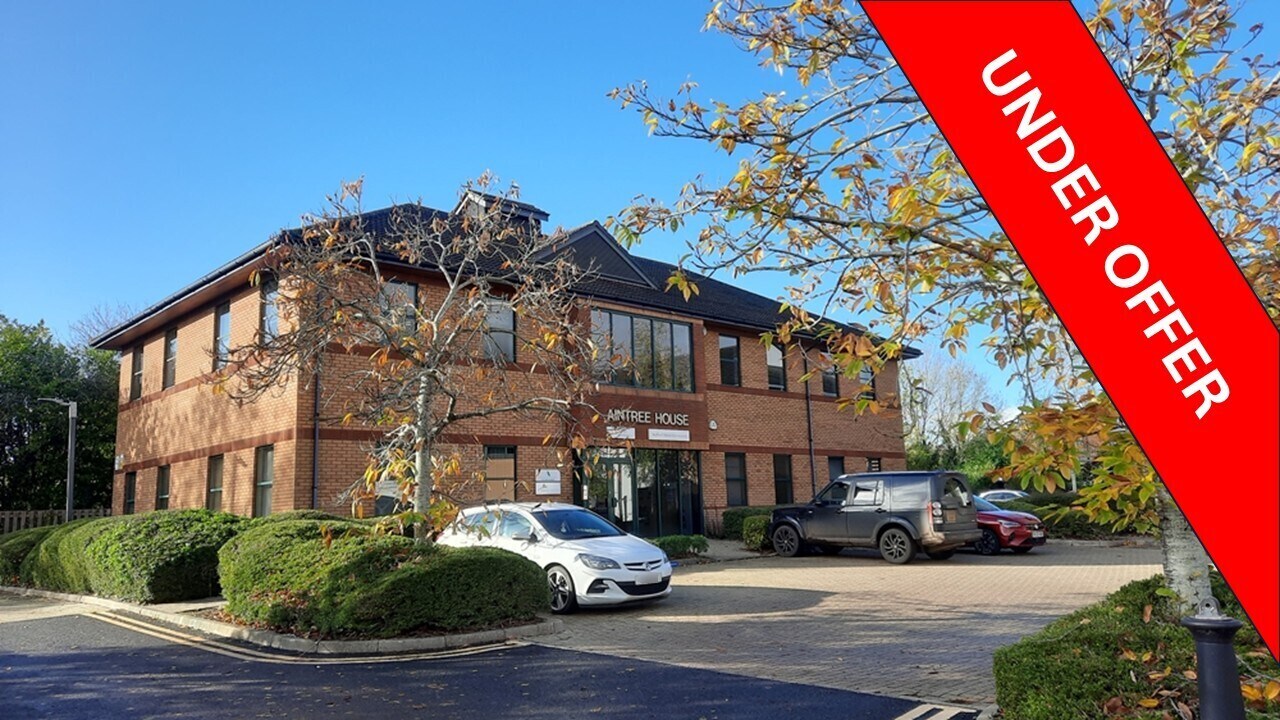 Blackbrook Park Ave, Taunton to rent Building Photo- Image 1 of 4