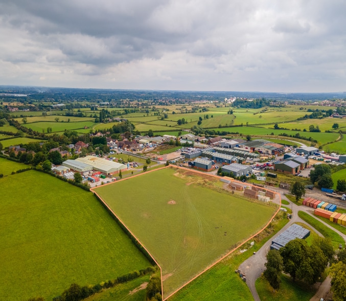 Fauld Ln, Tutbury to rent - Building Photo - Image 1 of 3