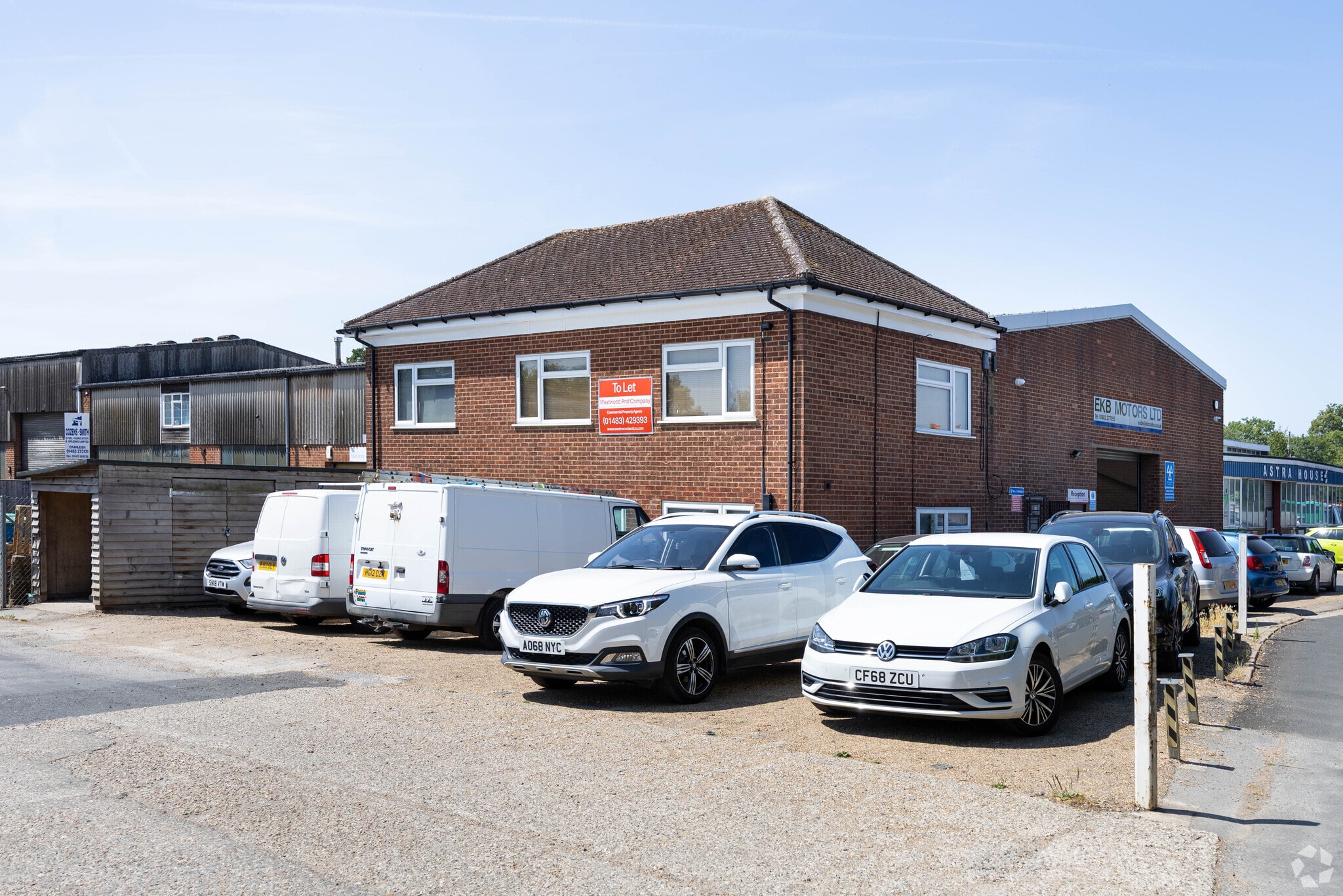 The Cmn, Cranleigh to rent Primary Photo- Image 1 of 3