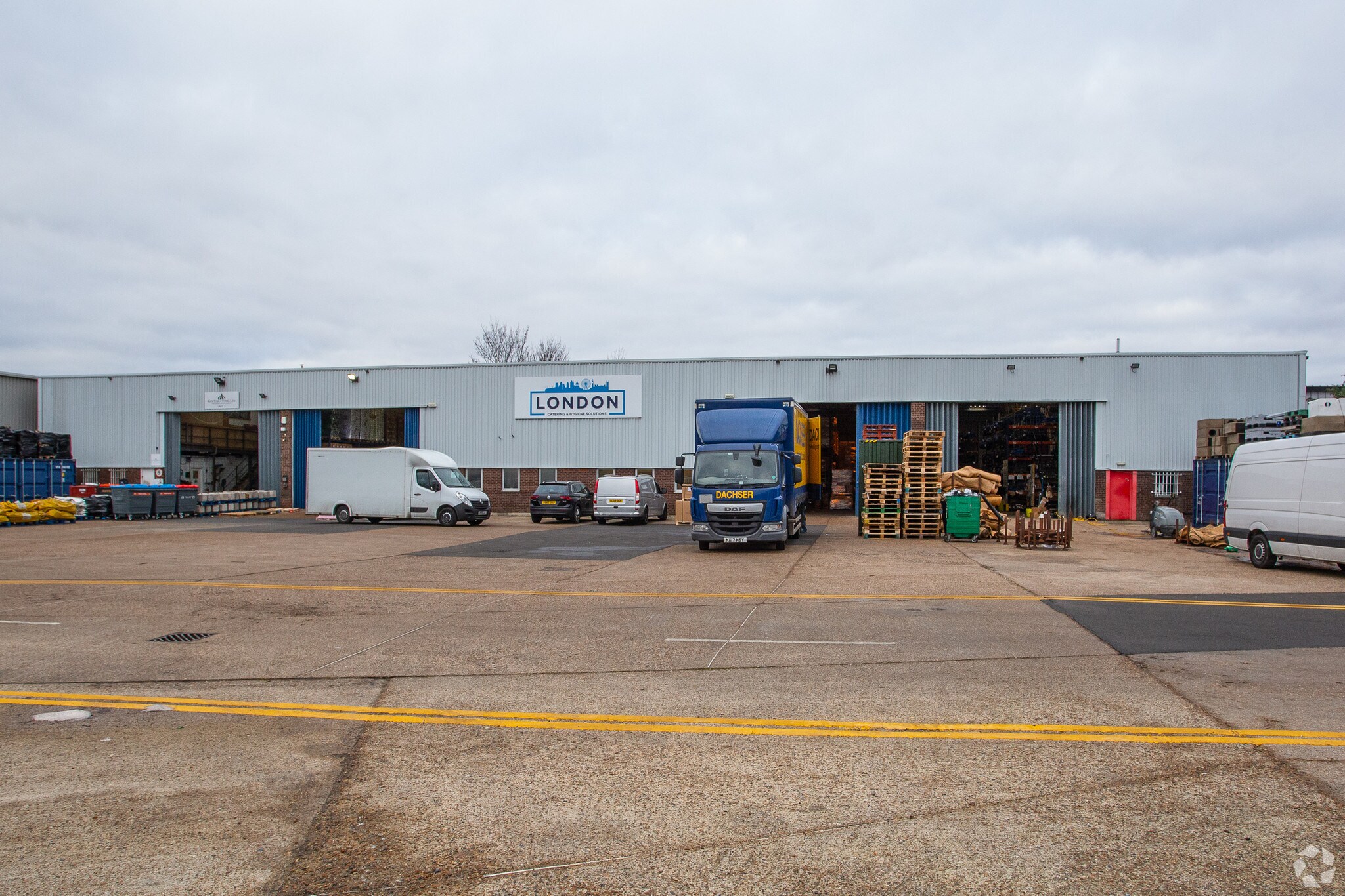 Gresham Way, London to rent Primary Photo- Image 1 of 5