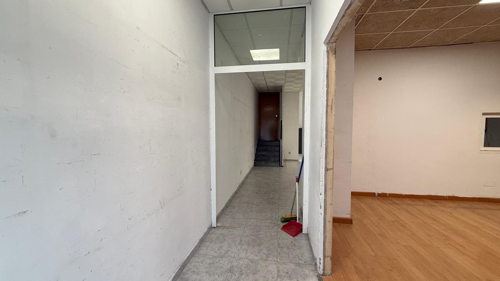 Office / Retail in Badalona, Barcelona to rent Interior Photo- Image 1 of 4