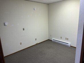 400 W Main St, Gaylord, MI for rent Building Photo- Image 2 of 8