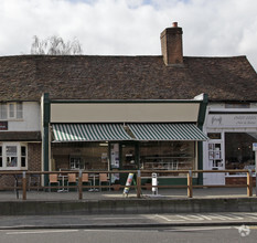 8 High St, Kings Langley for sale Primary Photo- Image 1 of 1