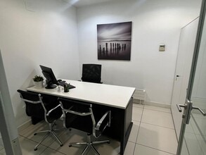 Retail in Sabadell, Barcelona to rent Interior Photo- Image 2 of 3