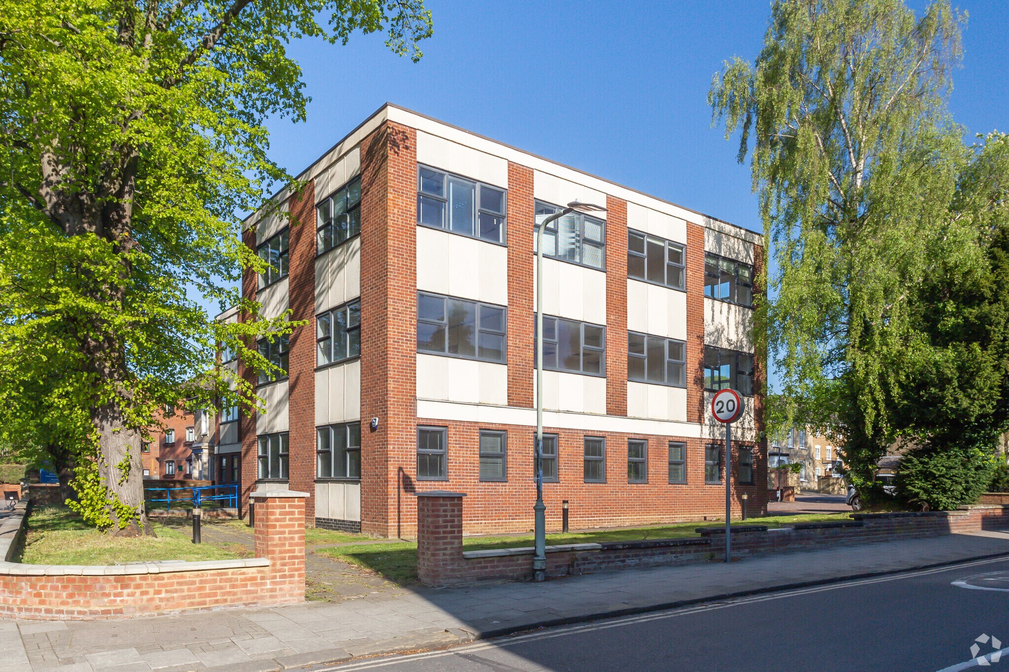 69-71 Bromham Rd, Bedford for sale Building Photo- Image 1 of 1