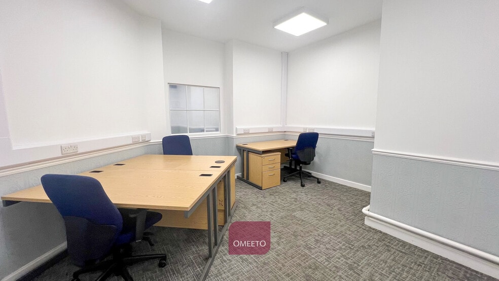 Peache Way, Nottingham to rent - Building Photo - Image 3 of 13