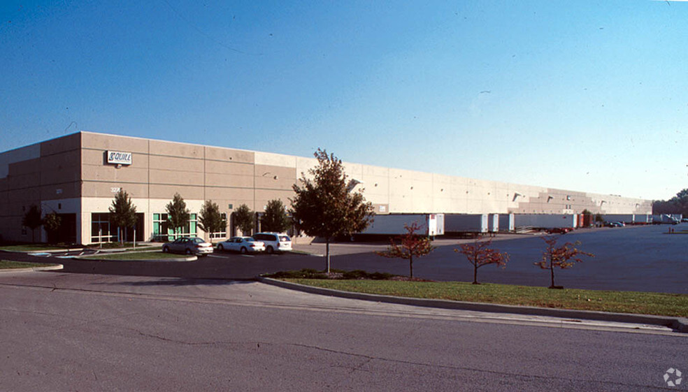 3180-3270 Urbancrest Industrial Dr, Grove City, OH for rent - Building Photo - Image 3 of 8