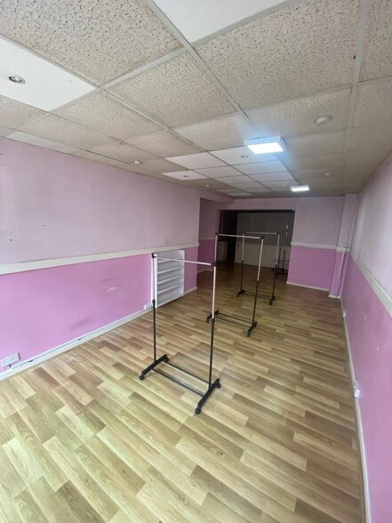 11 Mill St, Brierley Hill to rent - Building Photo - Image 2 of 9