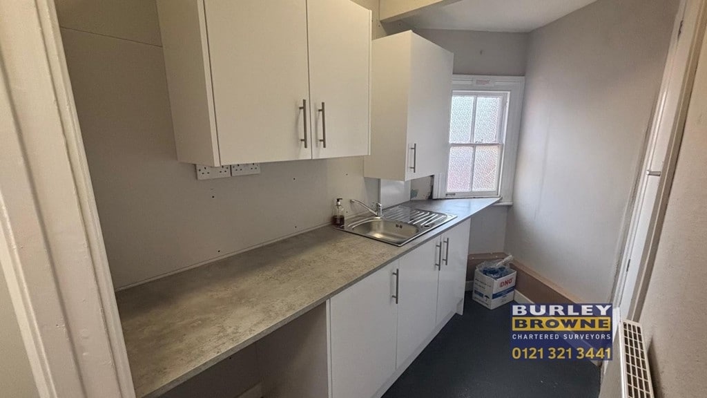 38 High St, Sutton Coldfield, WMD B72 1UP - Unit 38a - - Interior Photo - Image 2 of 6