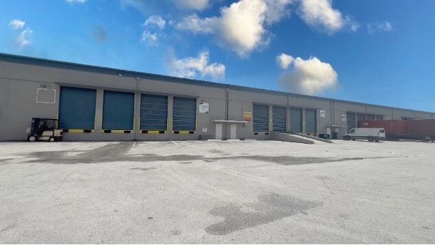 9999 NW 89th Ave, Medley, FL to rent Building Photo- Image 1 of 1